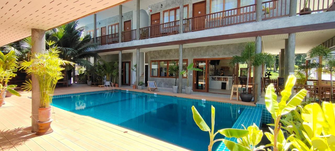 Le Grand Bleu Hotel Wok Tum Ngoại thất bức ảnh