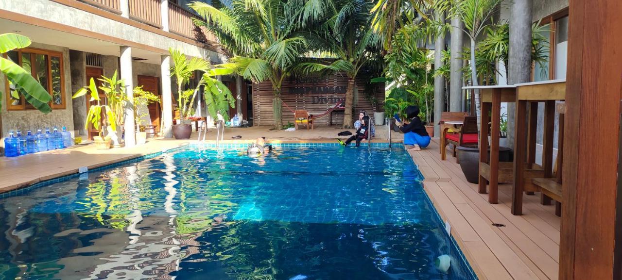 Le Grand Bleu Hotel Wok Tum Ngoại thất bức ảnh