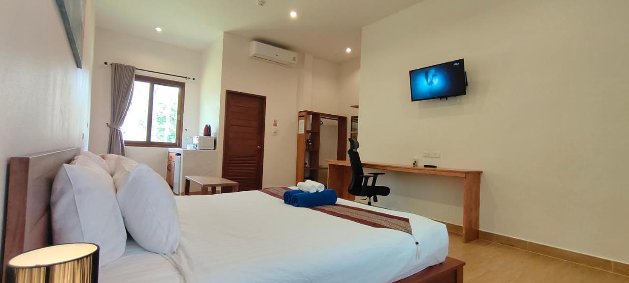 Le Grand Bleu Hotel Wok Tum Ngoại thất bức ảnh