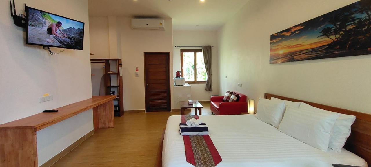 Le Grand Bleu Hotel Wok Tum Ngoại thất bức ảnh