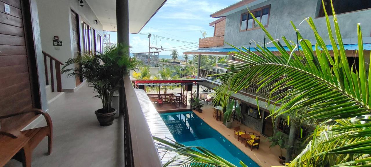 Le Grand Bleu Hotel Wok Tum Ngoại thất bức ảnh