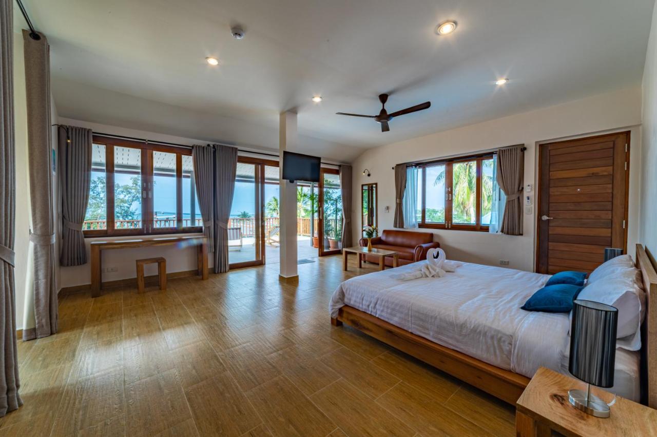 Le Grand Bleu Hotel Wok Tum Ngoại thất bức ảnh